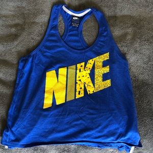 3/$20 ✨ Nike tank